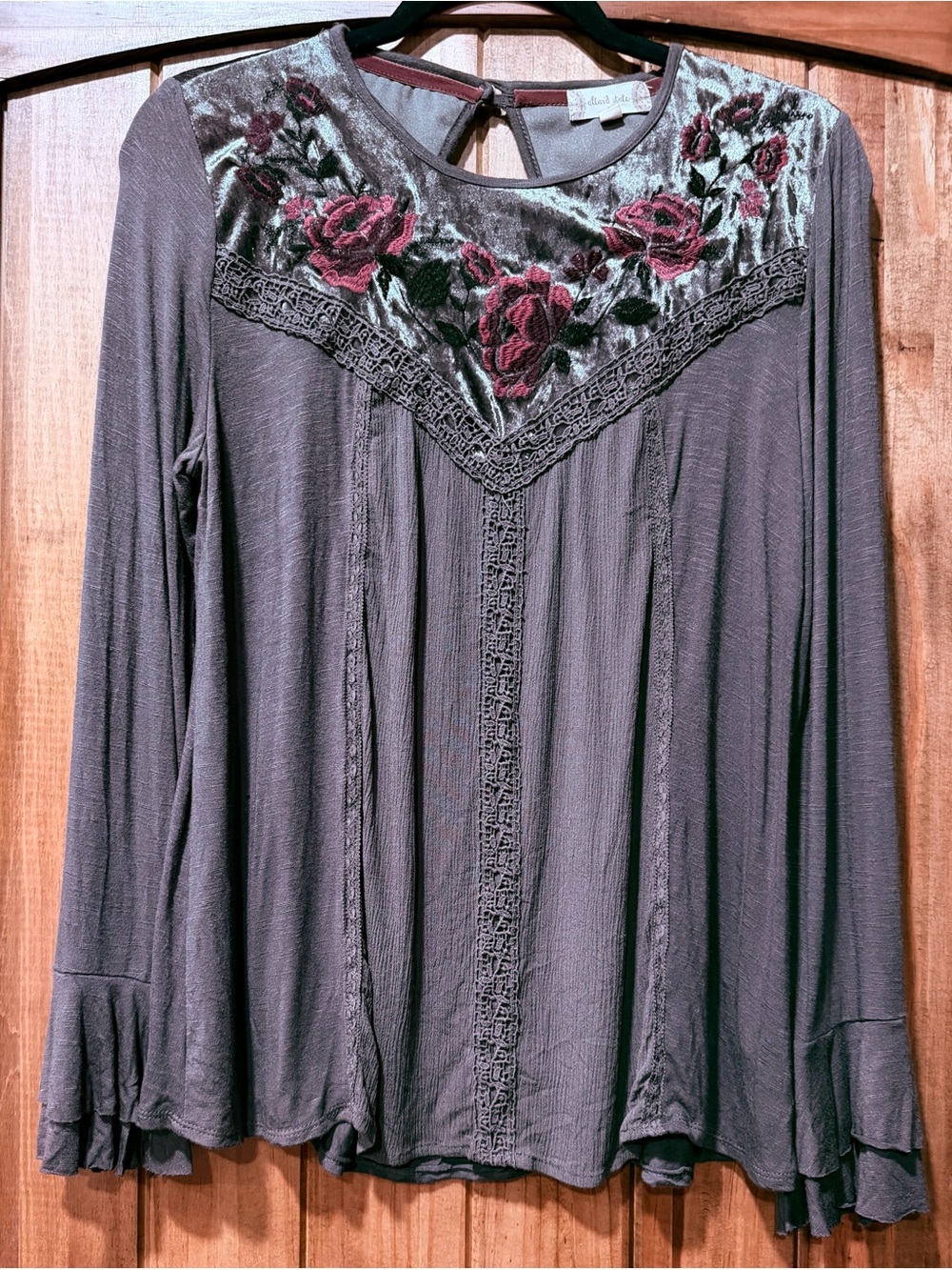 Altar'd State Boho Velvet Floral Embroidered Velvet Tunic
